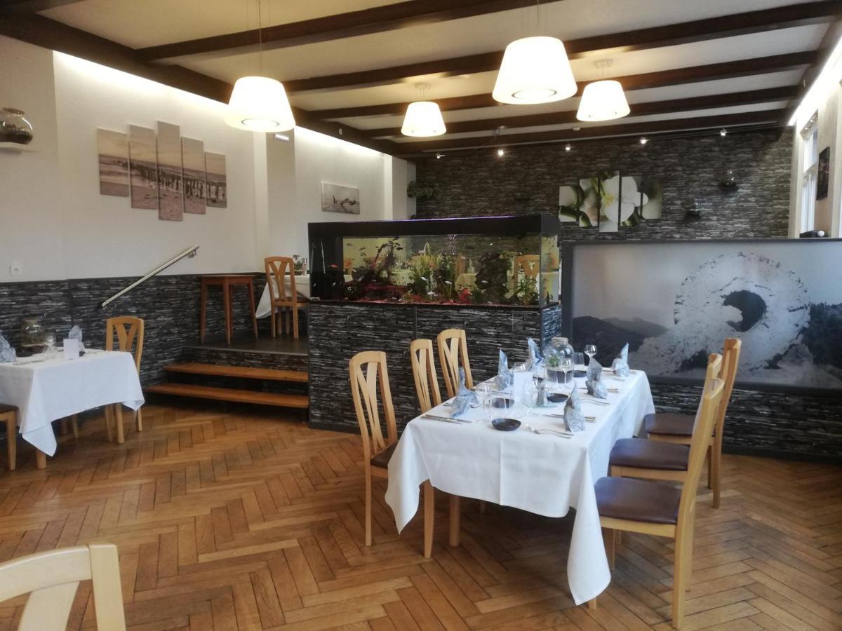 Hotel Restaurant Le Moschenross Thann Dış mekan fotoğraf